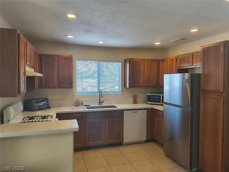 5323 Hanging Tree Ln — Photo 4