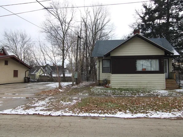 2616 Elm St, Rockford, IL 61102