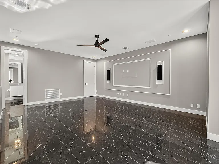 5919 E Post Oak Ln — Photo 27