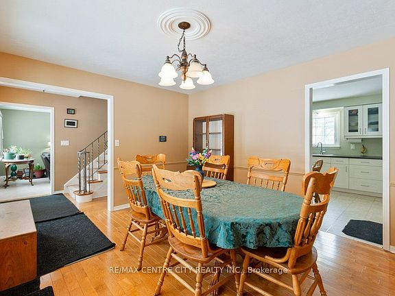 3rd image of 6579 Bostwick Rd