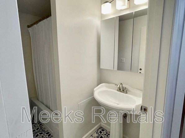 6050 E Pea Ridge Rd APT 2, Huntington, WV 25705