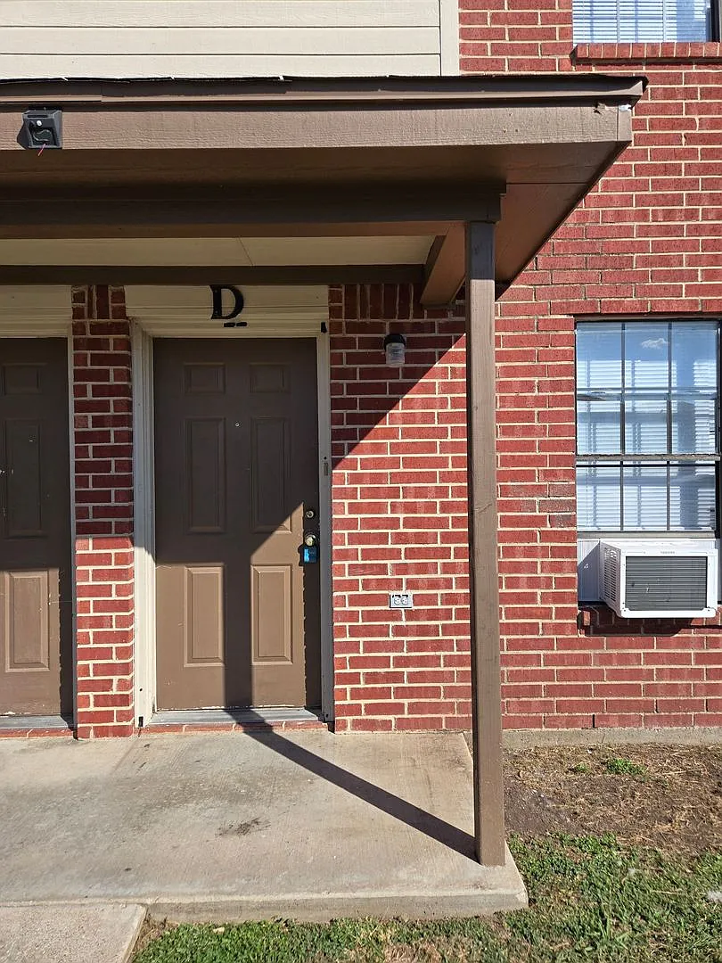 3404 Barcelona Drive — Photo 2