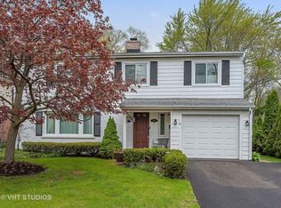 1879 Winnetka Ave, Northfield, IL 60093