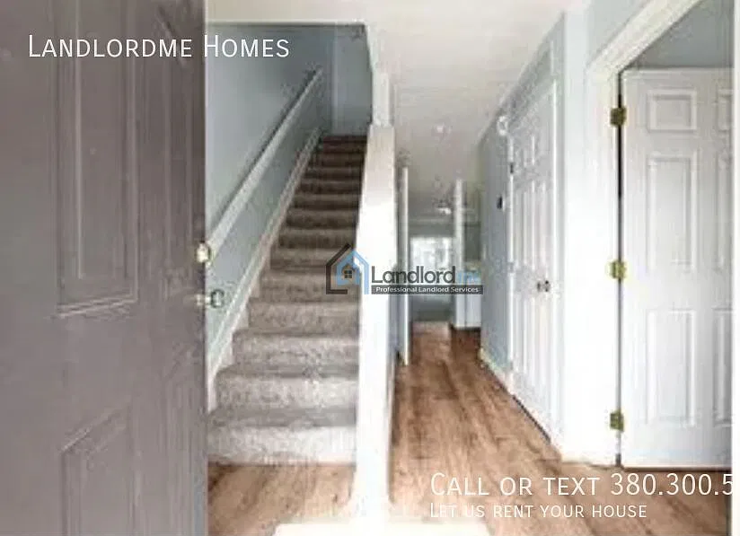 2 bed, 1.5 bath, 1248 sqft, $1,390 — Photo 2