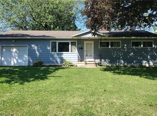 40 Taylor Rd, Norton, OH 44203