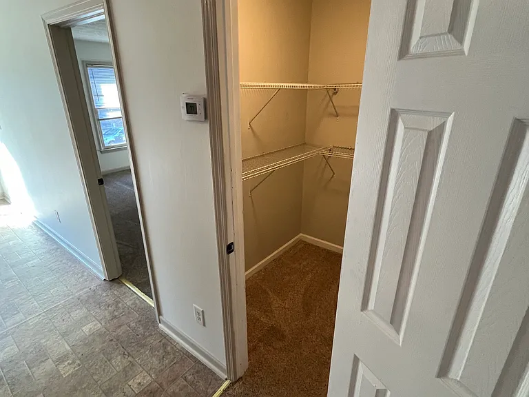 1085 Oakland Ave SE #B — Photo 7