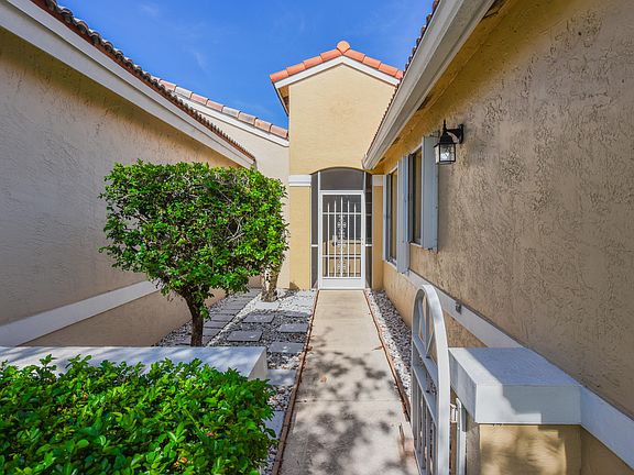 3rd image of 3648 Coco Lake Drive