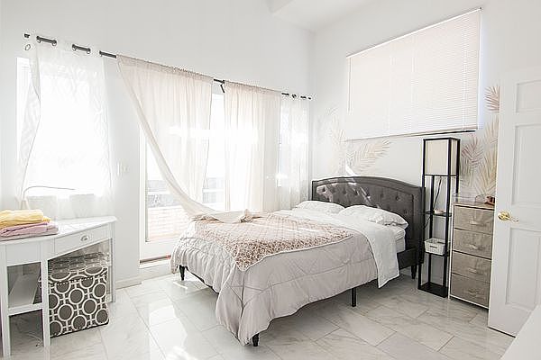 1st image of 4312 Broadway #Penthouse