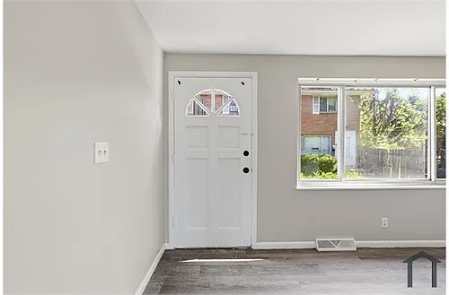 1759 Lonsdale Rd Photo 1