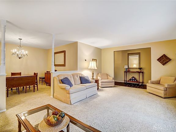 5th image of 815 Hyde Park Dr