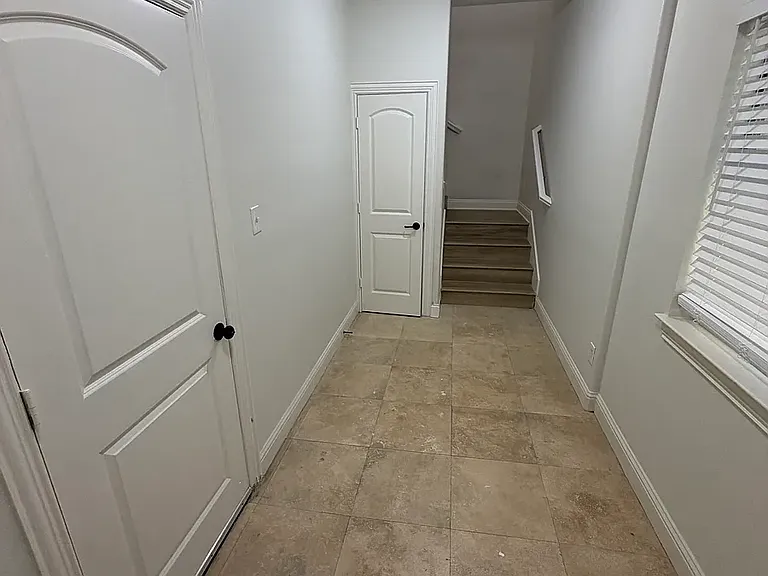 2316 Stutz Dr #B1 — Photo 7