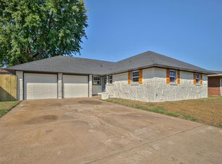 7521 NW 25th Ter, Bethany, OK 73008