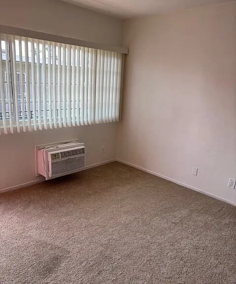 14154 Erwin St #6 — Photo 10