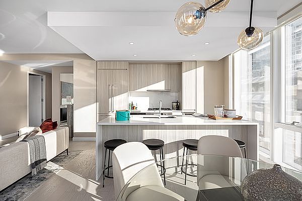 1st image of 675 W 59th St #604