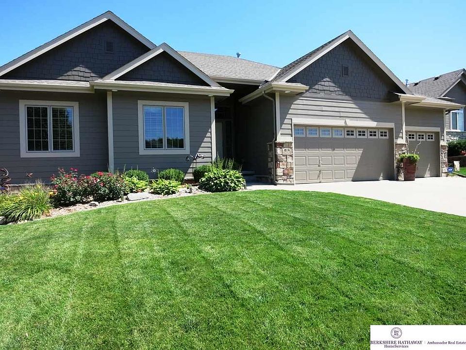 Front view of this 1-Owner, Ranch home.  Immaculate inside and out.  Never any children, and never abused!  Fresh paint inside and out last summer.