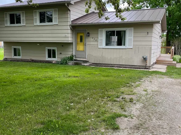 220 Court St N, Standish, MI 48658