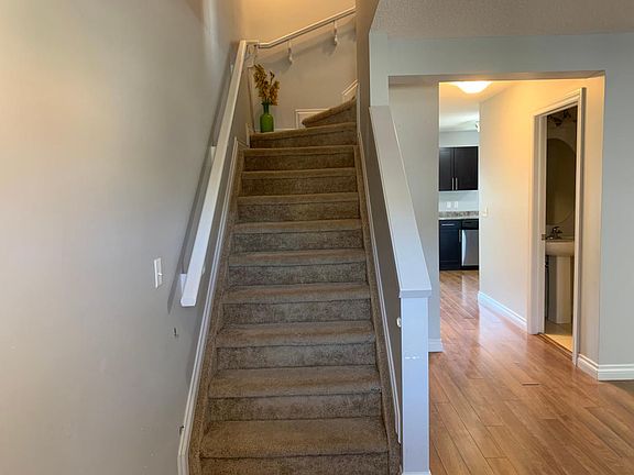 4th image of 3043 16th Ave NW