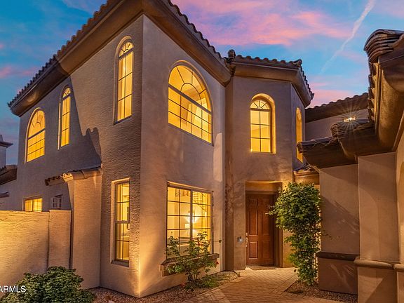 4th image of 795 W VERBENA Lane