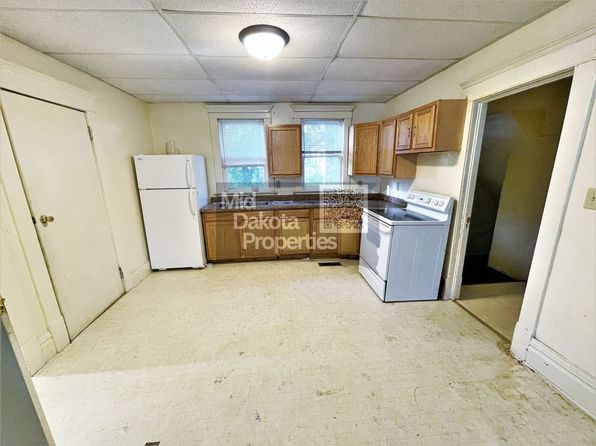 310 S Edmunds St, Mitchell, SD 57301