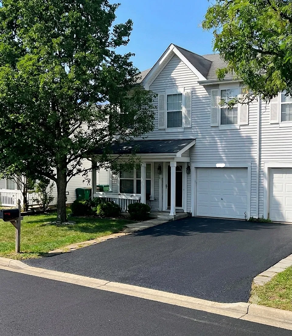 4 bed, 2.5 bath, 1875 sqft, $2,650 — Photo 1