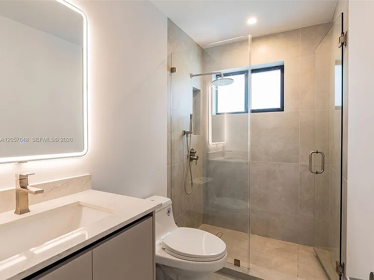 925 Algaringo Ave — Photo 16