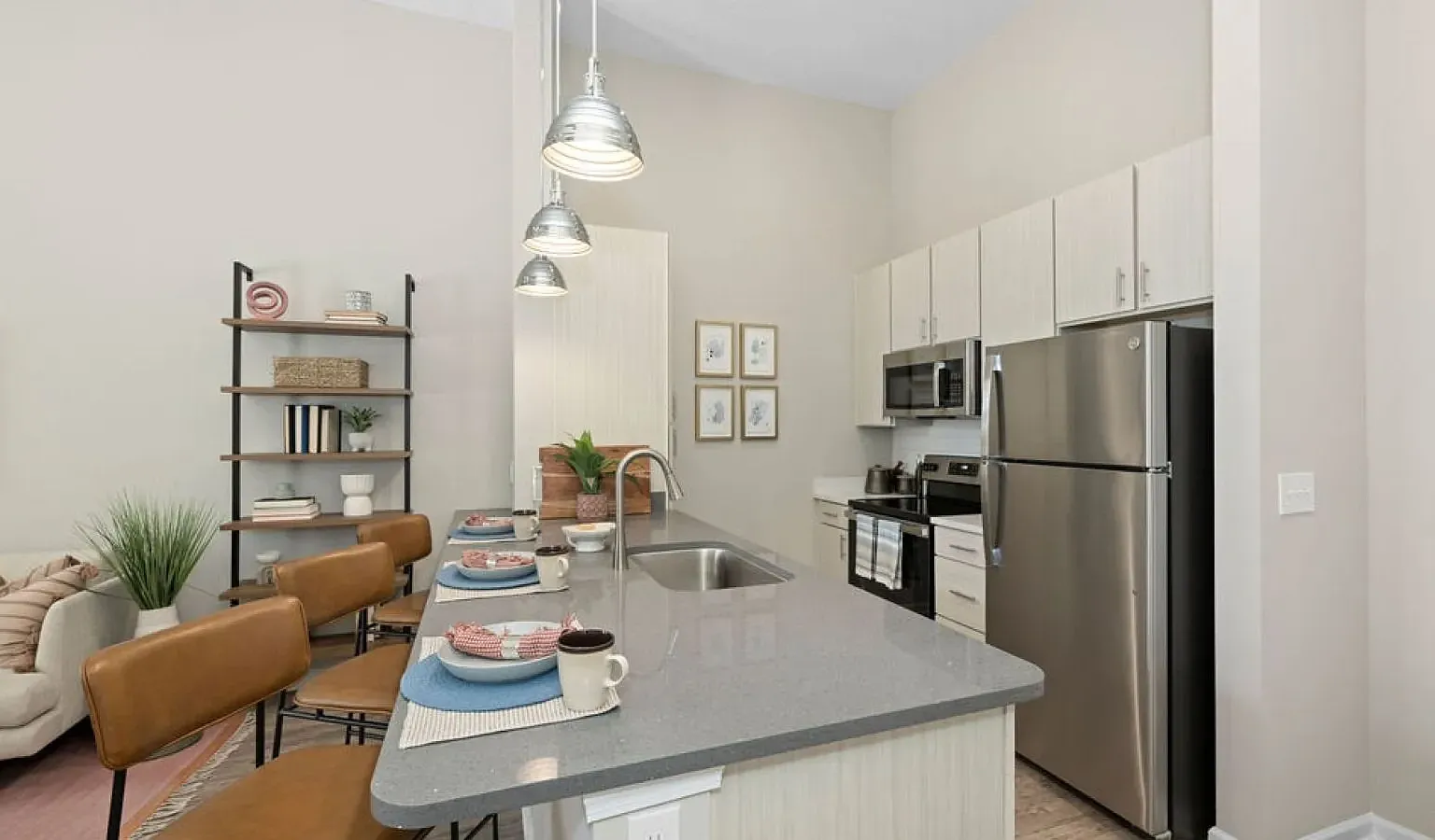 1001 Tyvola — Photo 1