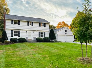 224 London Rd, Webster, NY 14580