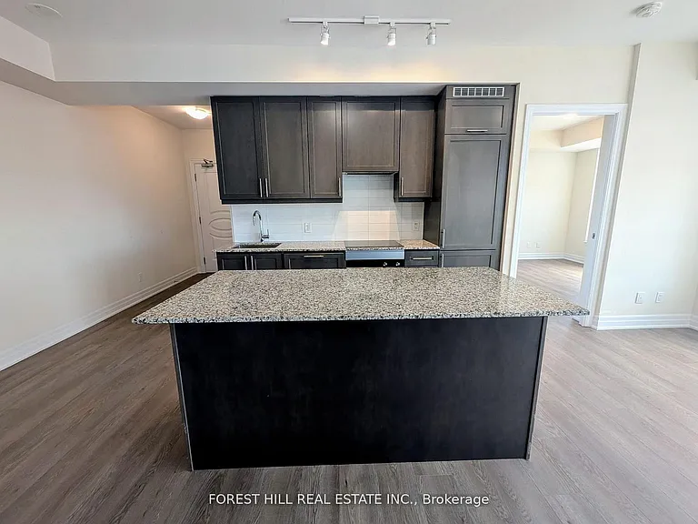 9075 Jane St #1909 — Photo 10