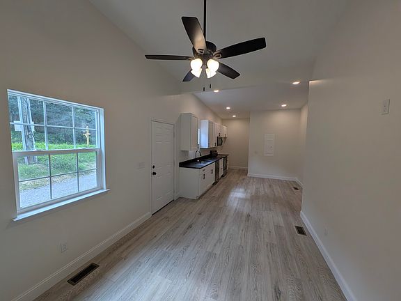 5th image of 7721 Harper Rd