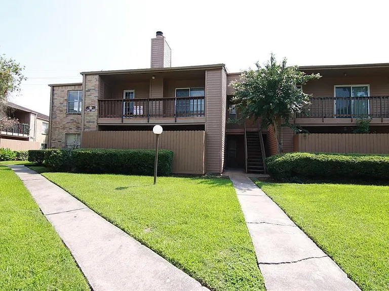 10555 Turtlewood Ct #1001 — Photo 1