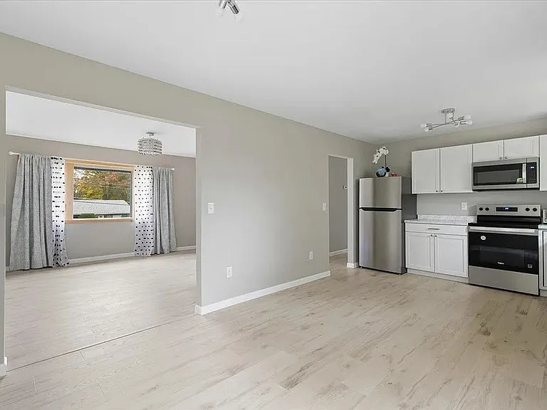 89 Oakwood Dr — Photo 9