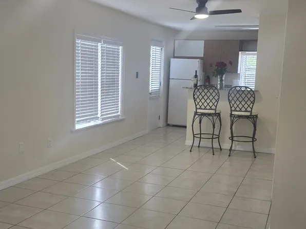 734 21st Ave N #1A, Saint Petersburg, FL 33704