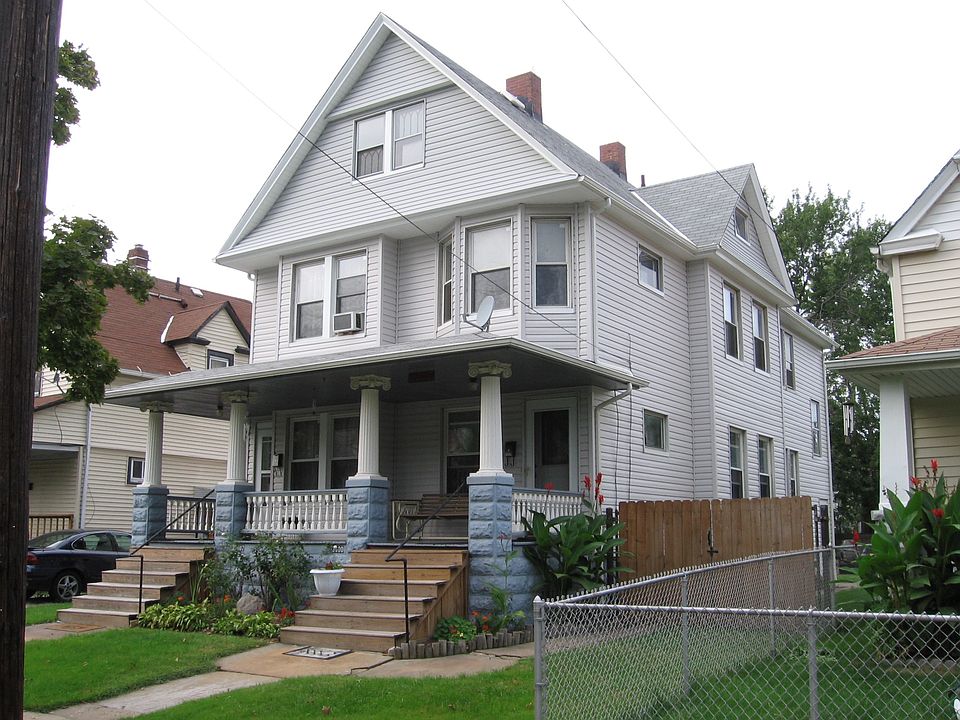 1st image of 3600 Daisy Ave