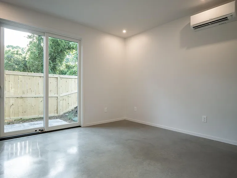 297 Morton Ave #BACK HOUSE — Photo 8
