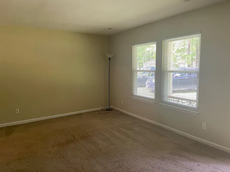 2126 Belvin Pl — Photo 9