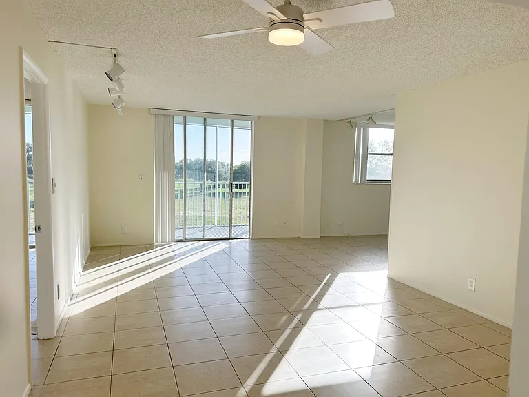 5301 NW 2nd Ave #401 — Photo 12