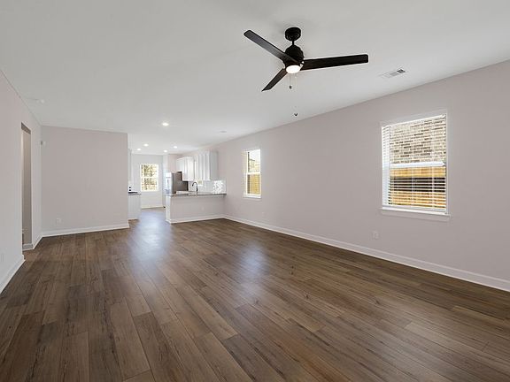 2nd image of 813 Dawn Redwood Ct