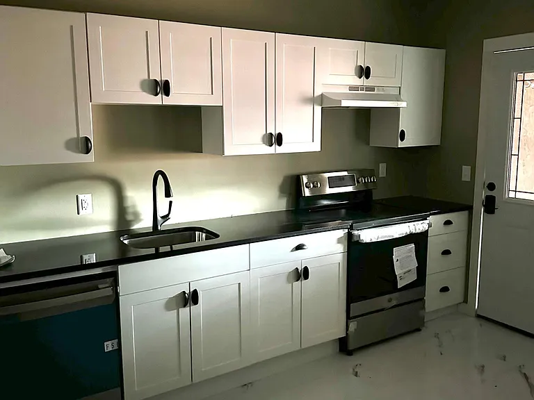 247 Main St #5 — Photo 3