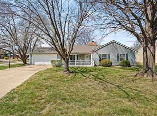 2729 Pebble Ln, Lawrence, KS 66047