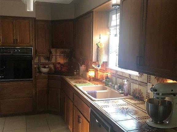 5th image of 1814 Chandler Dr