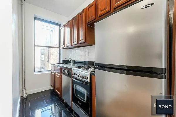 Rented by Bond New York | media 27