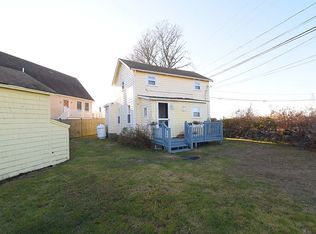 1 Stanton Ave, Narragansett, RI 02882