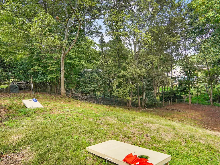 7208 Rockledge Dr — Photo 9