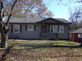 99 Madison Dr, Decatur, IL 62521