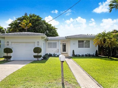 8811 Hawthorne Ave, Surfside, FL, 33154