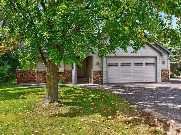 21990 Finley Ct N, Forest Lake, MN 55025