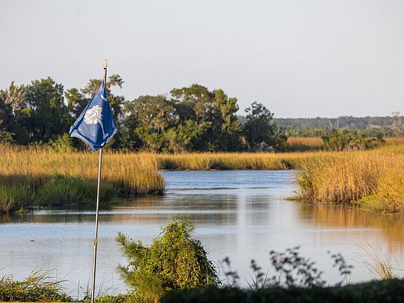 18th image of 1451 River Rd