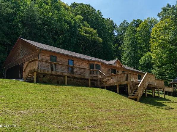 1300 Irwin Dr, Powell, TN 37849