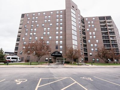 6615 Lake Shore Dr #806, Richfield, MN, 55423