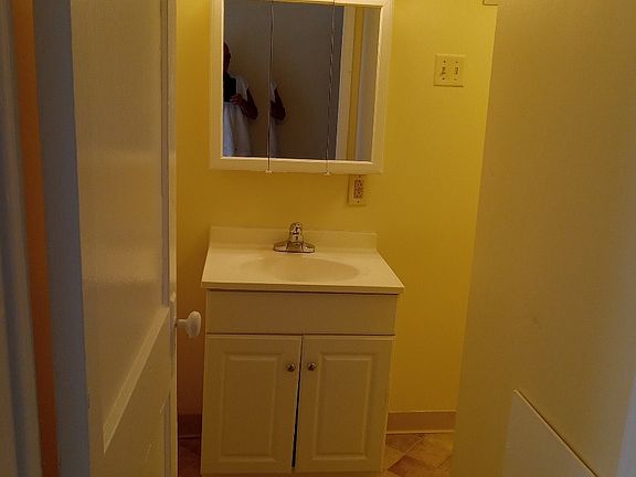 2nd image of 304 Market St #2